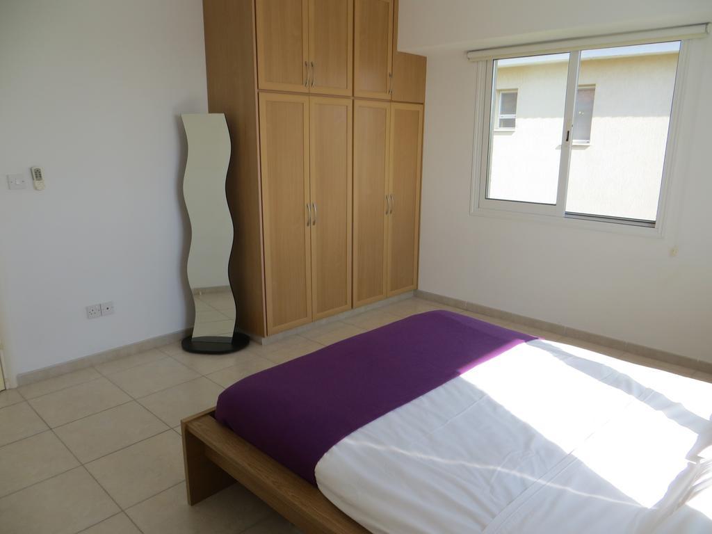 Melania Apartment Пафос Экстерьер фото